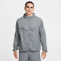 Stride Chaqueta para correr Hombres - gris, plateado