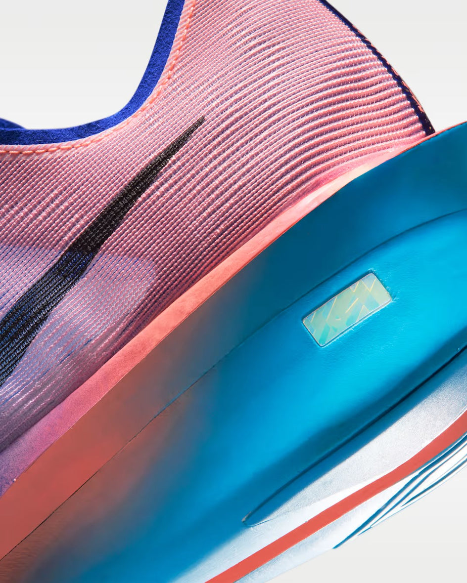 Nike Vaporfly de perfil con la mediasuela ZoomX
