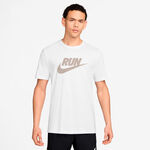 Ropa Nike Nike Run Swoosh Camiseta de running Hombres - blanco, beige
