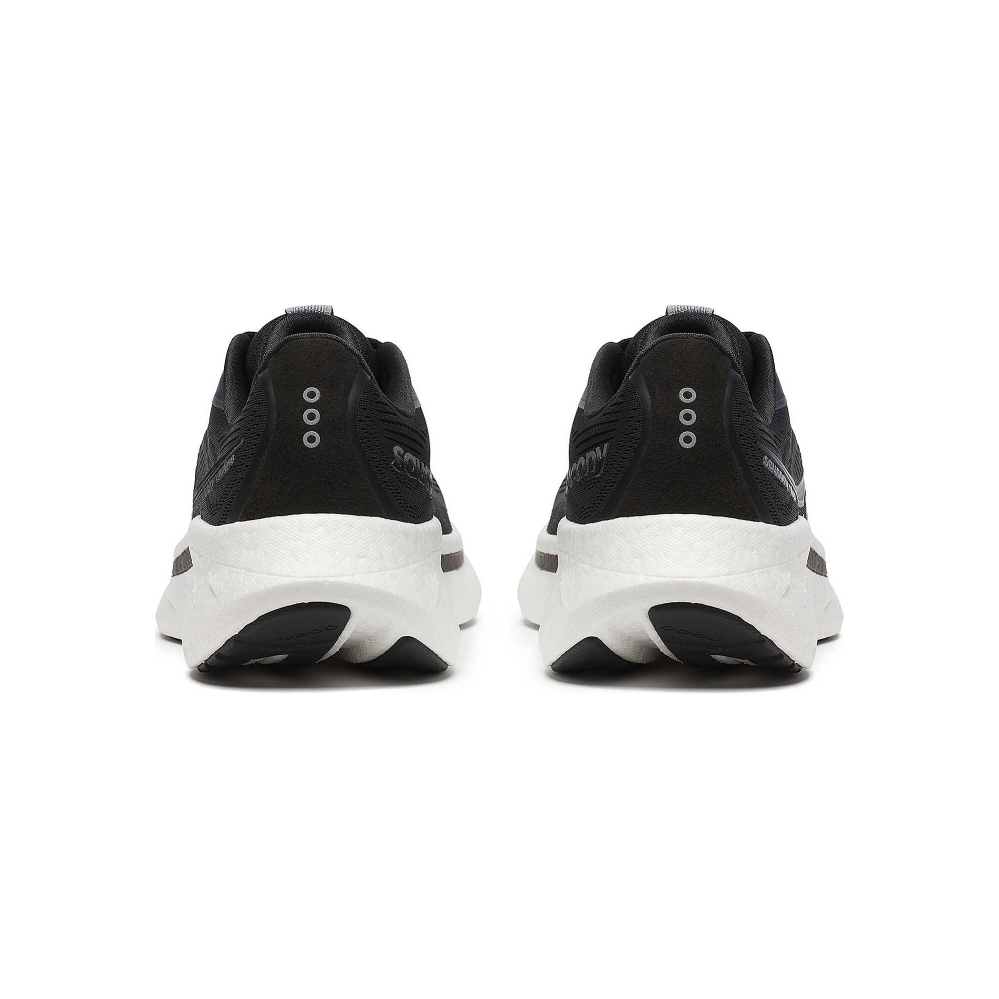 Saucony