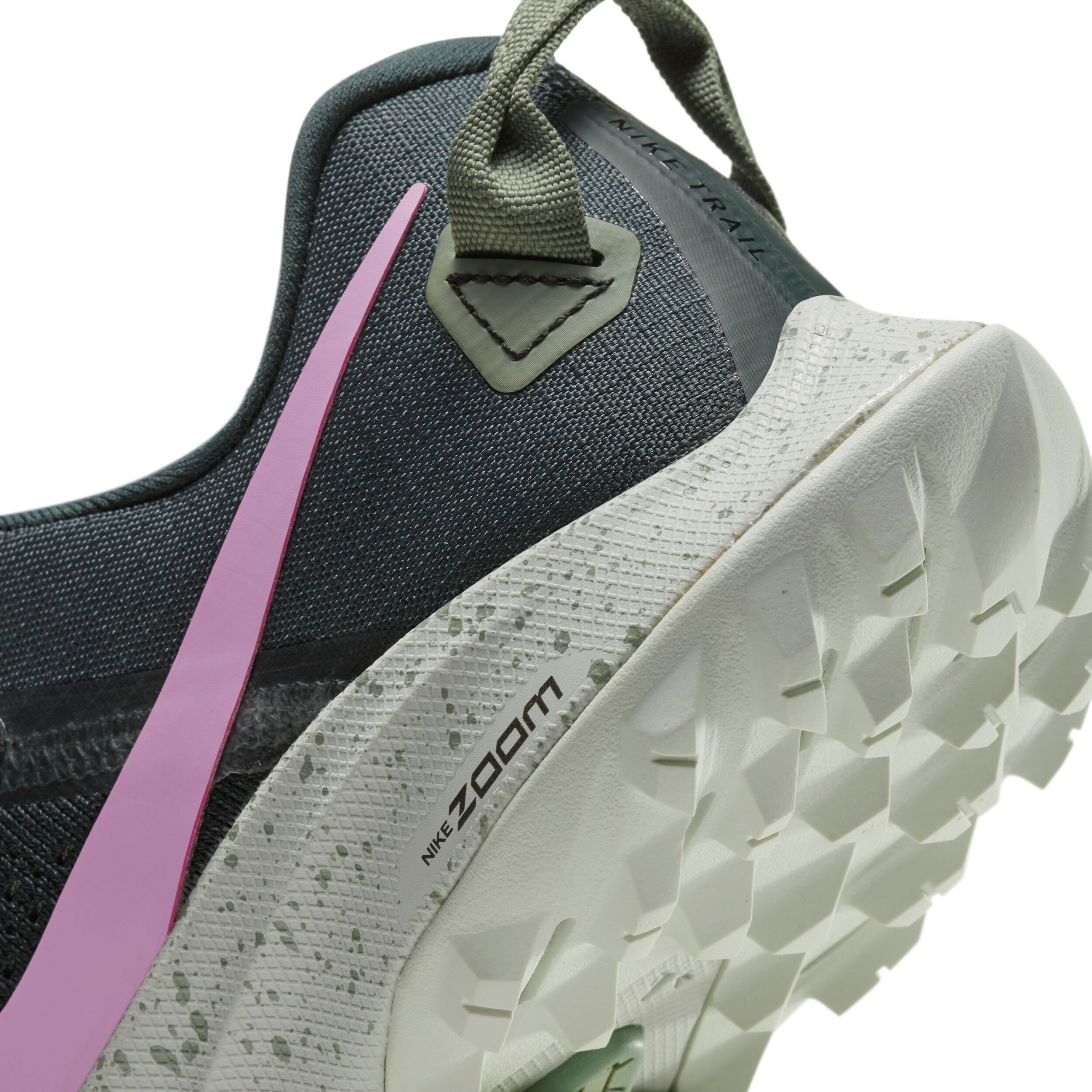 Comprar Nike Air Zoom Terra Kiger 6 Zapatilla Neutral Mujeres Caqui Turquesa online Running Point ES