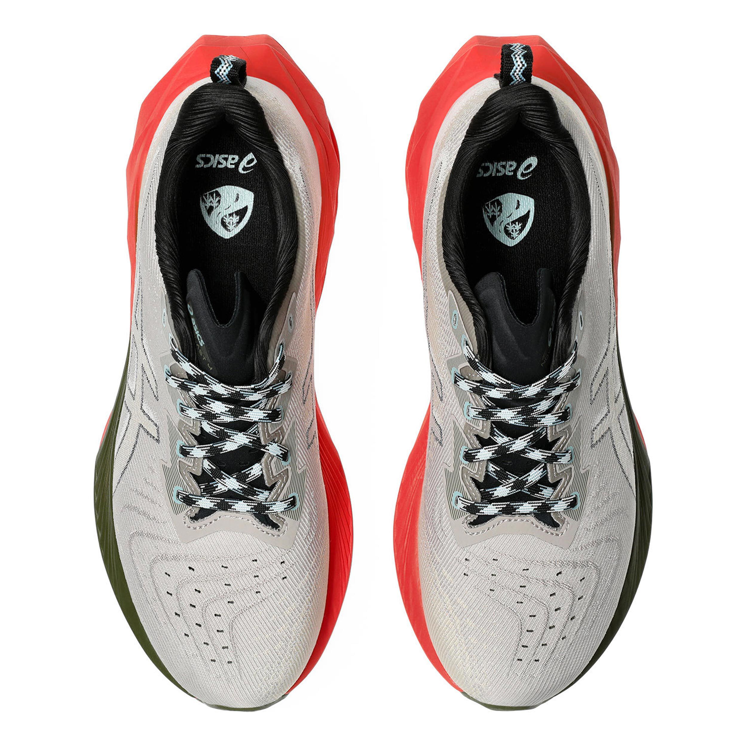 Comprar ASICS Novablast 4 TR Zapatilla Neutral Hombres Beige Rojo online Running Point ES